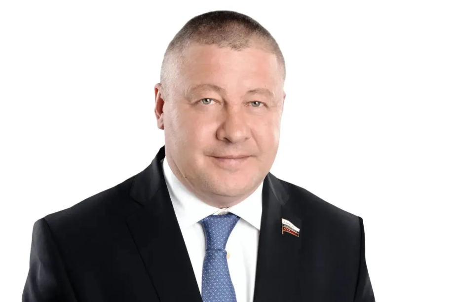 Андрей Копылов поздравил жителей Камчатки с Первомаем.. 