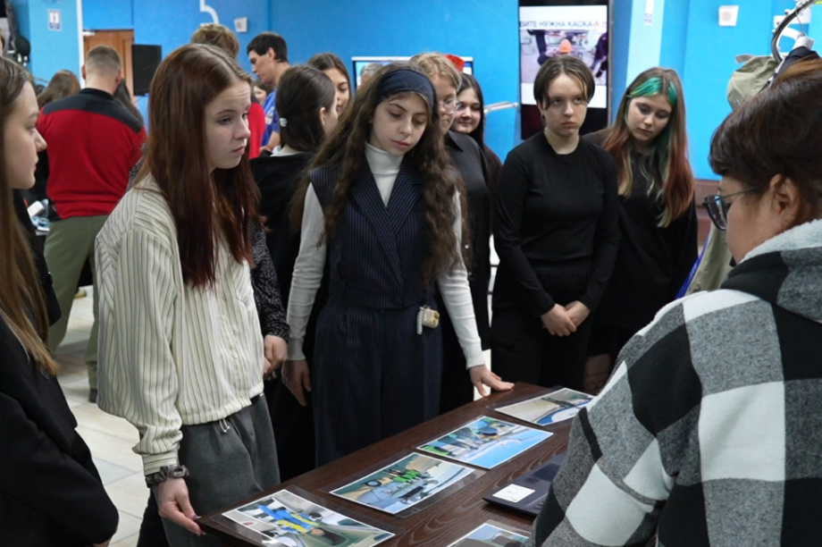 Школьники Камчатки узнали, как безопасно работать на производстве. Фото: kamgov.ru. Фотография 1