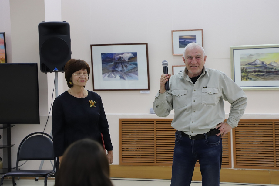 Персональная выставка Камчатского художника Юрия Захарова. Фоторепортаж. Фото: Виктор Гуменюк\ИА "Камчатка". Фотография 37