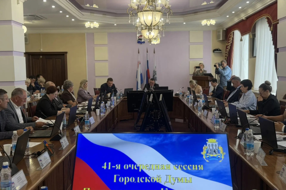 Андрей Воровский отчитался о деятельности администрации города за 2025 год. . Фотография 2