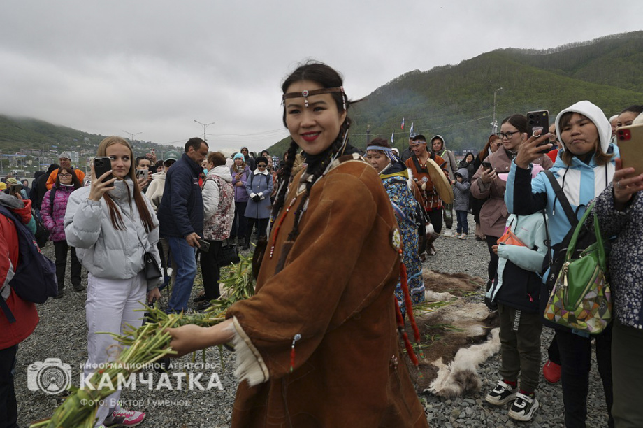 Национальный обрядовый праздник КМНС Камчатки провели по корякским и ительменским традициям. Фото: ИА «Камчатка»\Виктор Гуменюк. Фотография 3