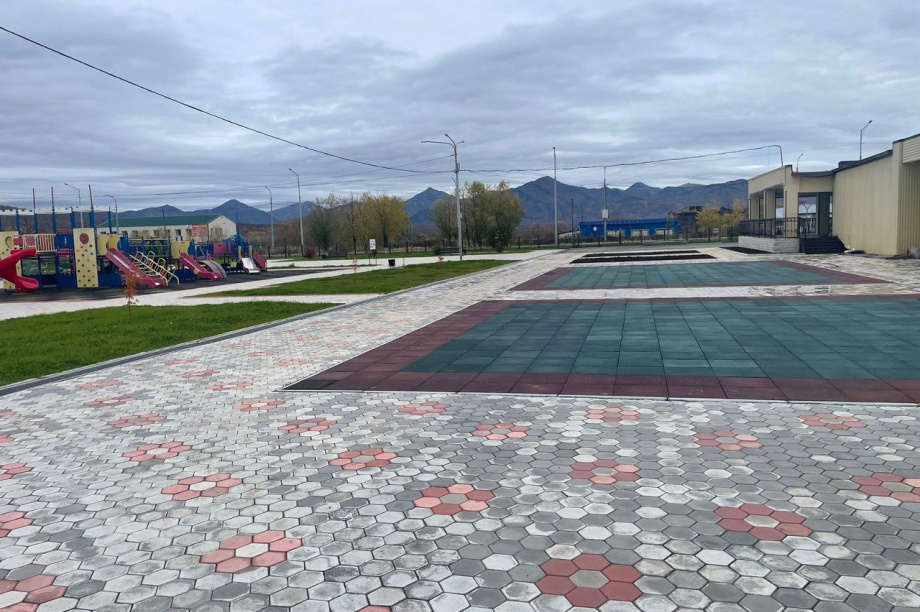 Новый арт-объект установили в поселке Сокоч и благоустроили сквер. фото: kamgov.ru