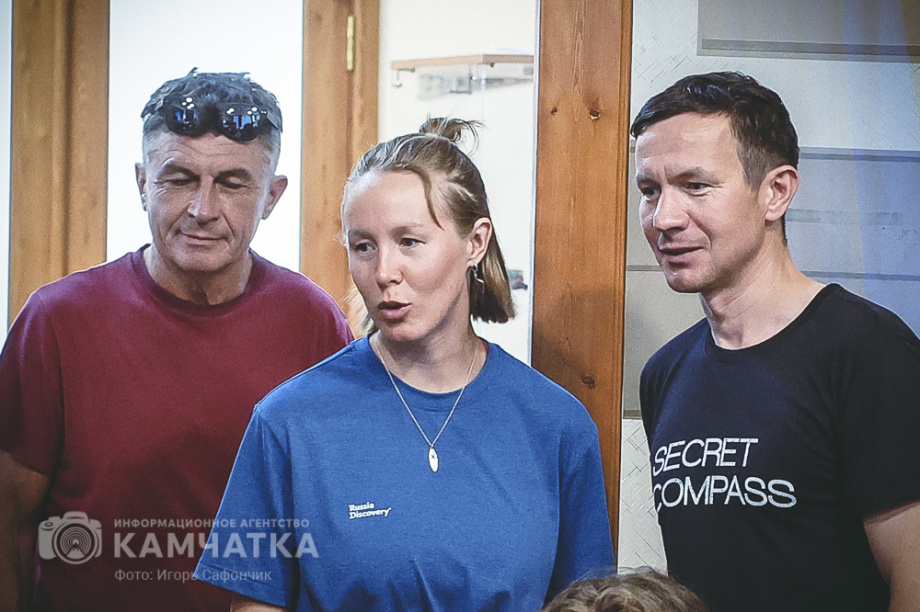 Российский мотопутешественник представил на Камчатке премьеру своего фильма о Командорах. Фото: «Камчатка Сегодня» \ Игорь Сафончик+. Фотография 14