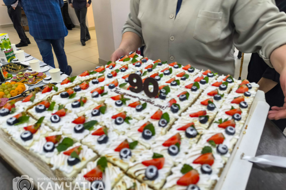 Известный камчатский фотограф Игорь Вайнштейн отметил свой 90-летний юбилей открытием выставки. Фото: ИА «Камчатка» \ Игорь Сафончик. Фотография 43