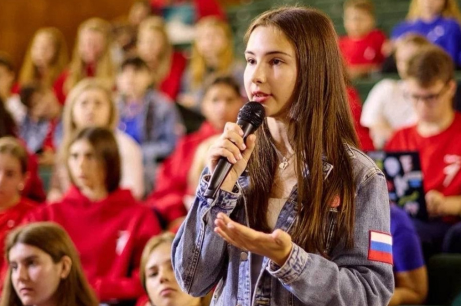 Камчатский край на Съезде Движения Первых представят две школьницы: Анастасия Лисюченко и Диана Щеглова. Фото: edu.gov.ru (архив). Фотография 2