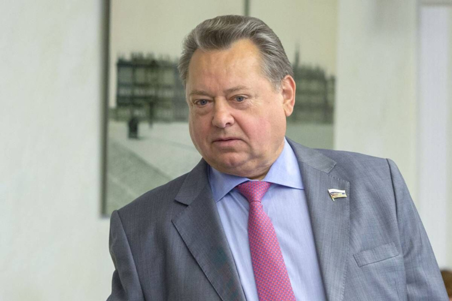 Сенатор Борис Невзоров поздравил камчатцев с Днём России. 