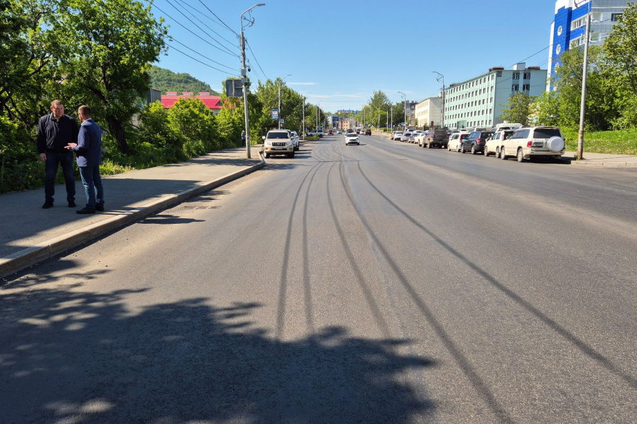 В Петропавловске-Камчатском завершился ремонт дороги на проспекте Рыбаков . Фото: администрация ПКГО. Фотография 1