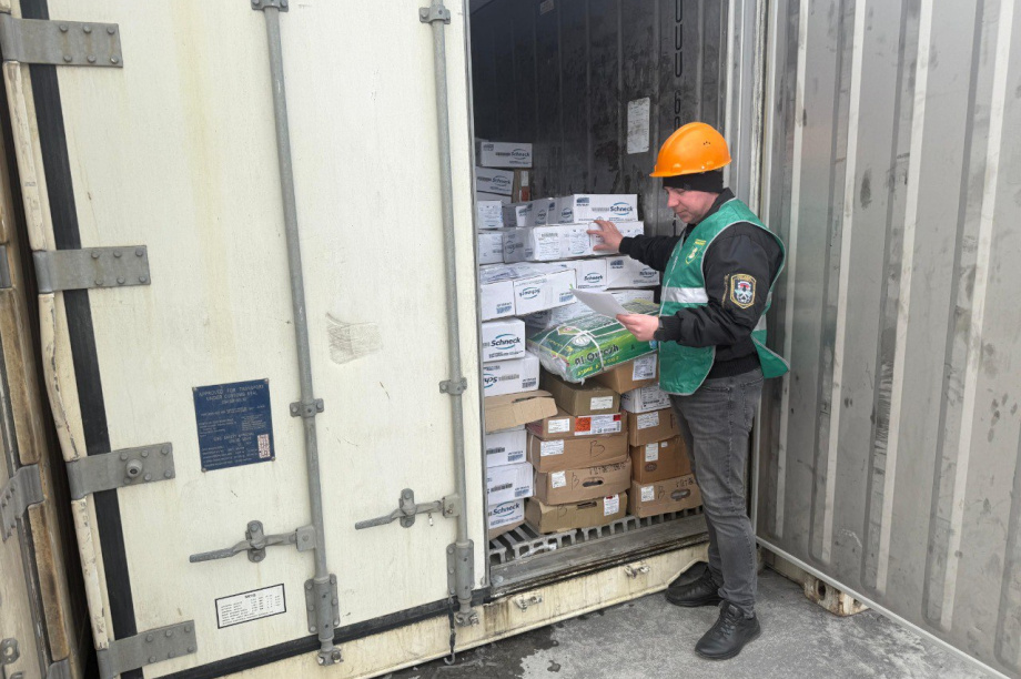 С Камчатки за рубеж вывезли более 10 тонн рыбопродукции. Фото: Россельхознадзор
