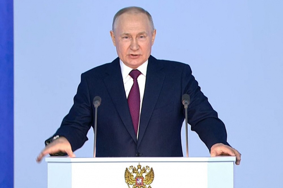 Путин: будем развивать перспективные внешнеэкономические связи и выстраивать новые логистические коридоры . 