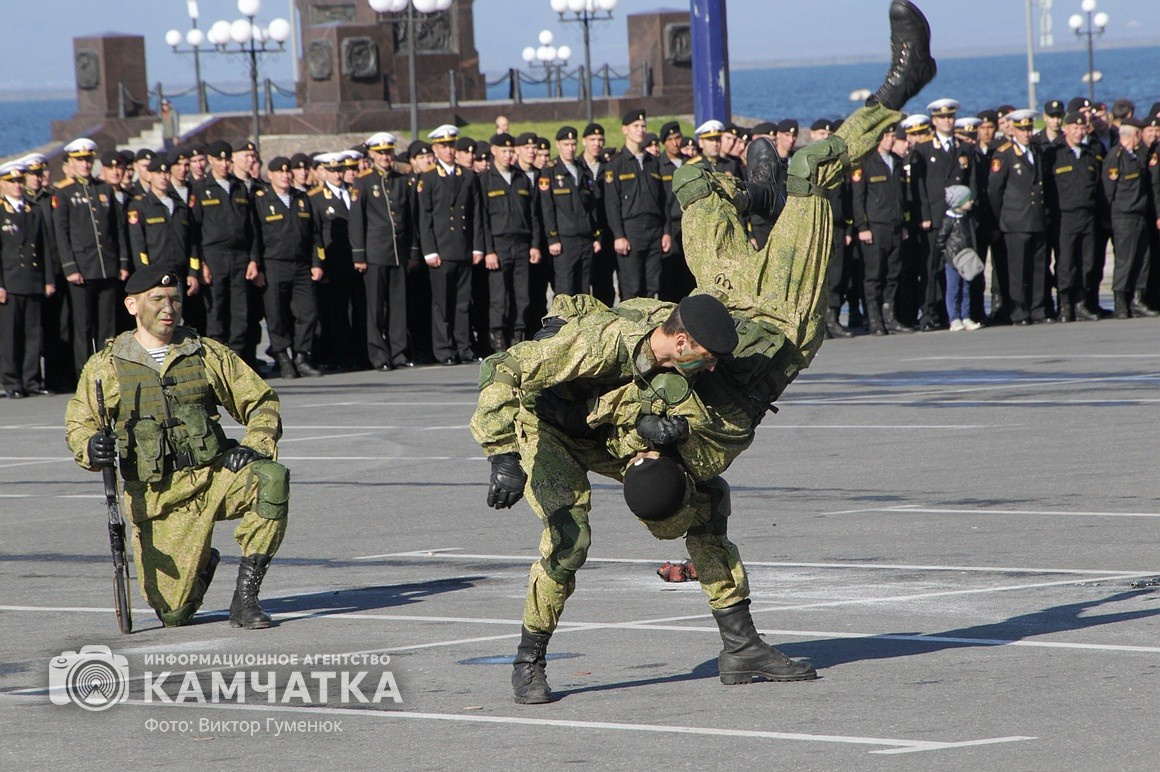 День морской пехоты отмечают на Камчатке. Фотоподборка. Фото: Виктор Гуменюк. Фотография 19
