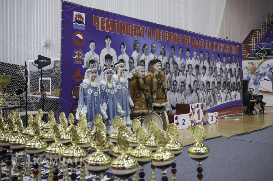 На Камчатке состоялся Чемпионат и первенство ДФО по каратэ-киокусинкай (фоторепортаж). Фото: «Камчатка Сегодня» \ Игорь Сафончик. Фотография 1