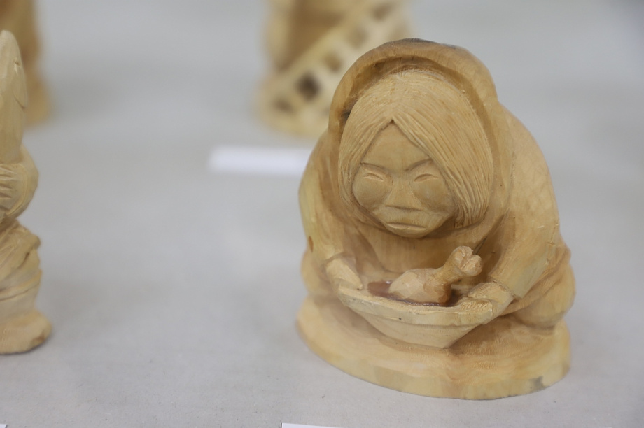 Выставка "А жизнь продолжается" открылась в художественном музее на Камчатке. Фоторепортаж. Фото: В. Гуменюк. Фотография 17