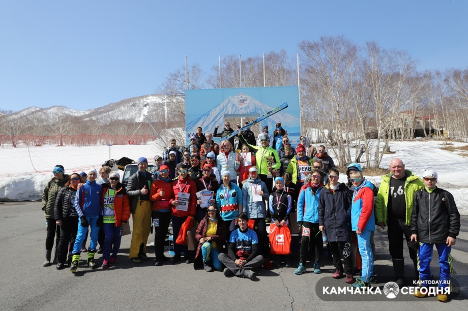 Ски-альпинисты завешают сезон. Фото: Виктор Гуменюк / информационное агентство "Камчатка". Фотография 18