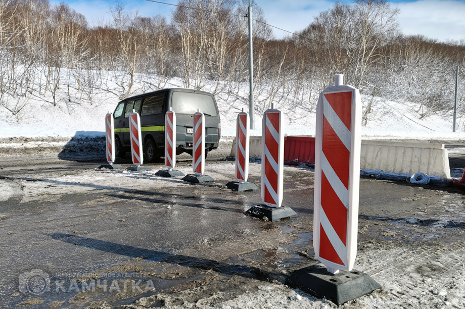 В Петропавловске-Камчатском полностью закрыт проезд через улицу Высотную. Фото: Артем Безотечество. Фотография 1