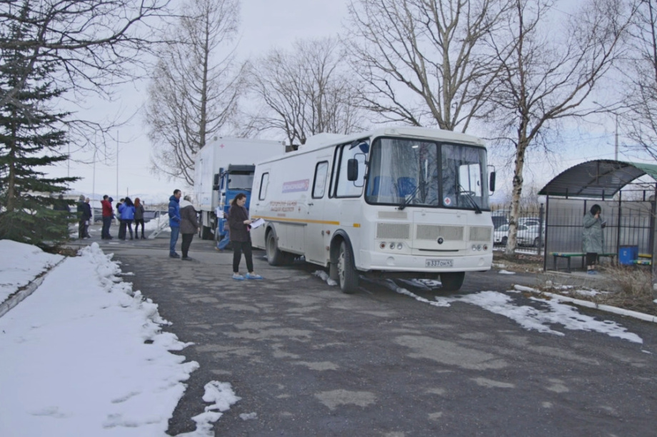 Трудовые коллективы на Камчатке проходят диспансеризацию прямо на работе. Фото: kamgov.ru. Фотография 2