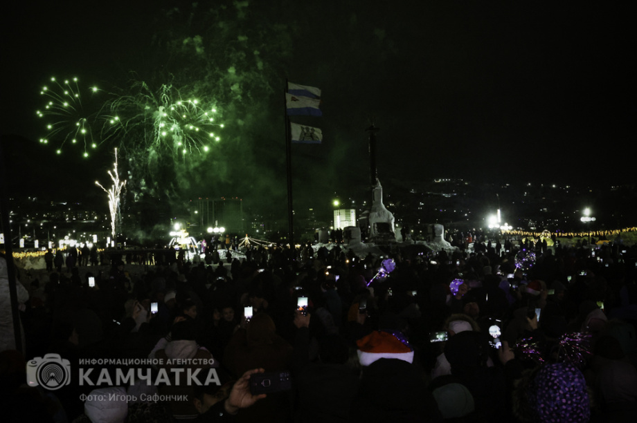 Новогодняя ночь в Петропавловске-Камчатском (фоторепортаж). . Фотография 49