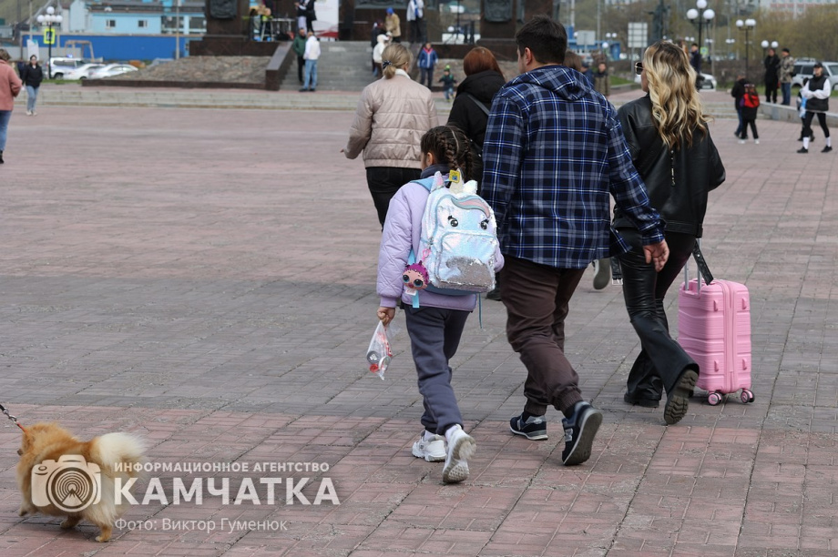 Проводы детей в камчатские оздоровительные лагеря. Фото: Виктор Гуменюк. Фотография 14