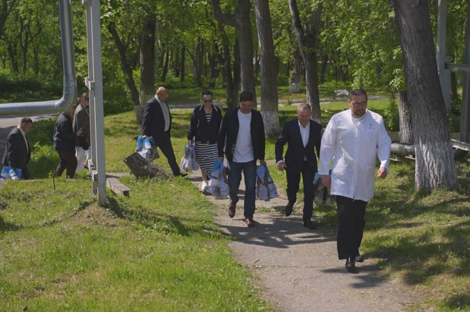 Главы муниципалитетов Камчатки навестили бойцов в военном госпитале. Фото: kamgov.ru. Фотография 3