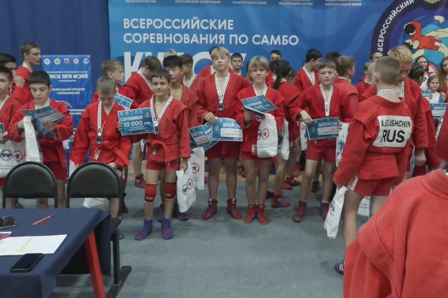 Камчатские самбисты покорили пьедестал «Кубка пяти морей» . Фото: ТГ-канал «Росрыболовство». Фотография 17