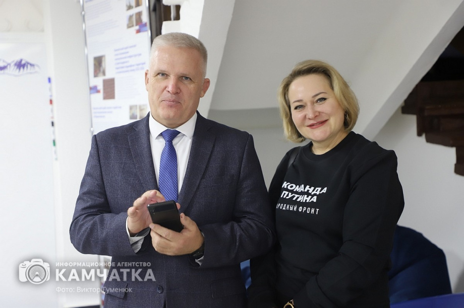 Штаб общественной поддержки открыт в краевой столице Камчатки. Фото:Виктор Гуменюк. Фотография 68