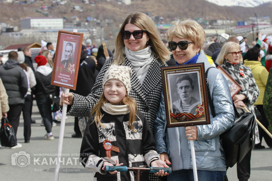 «Бессмертный полк» прошел по Петропавловску-Камчатскому. Фото: ИА "Камчатка". Фотография 54