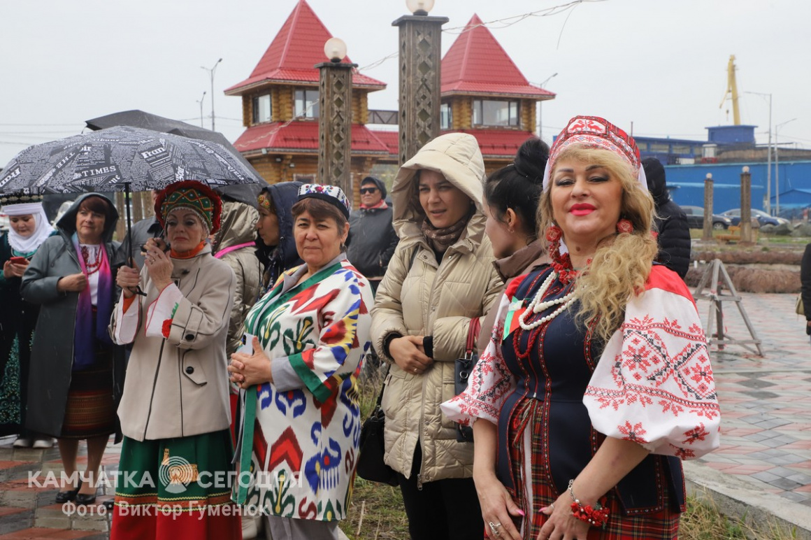 День независимости Азербайджана отметили на Камчатке. Фоторепортаж. фото: Виктор Гуменюк. Фотография 18