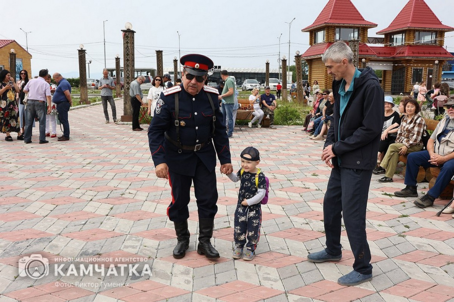 Сабантуй отмечают в центре Петропавловска-Камчатского. Фоторепортаж. фото: Виктор Гуменюк. Фотография 12
