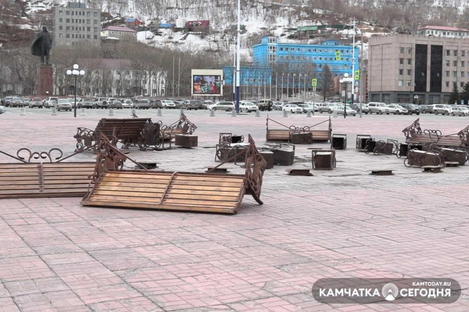 Почти ураганный ветер бушует в столице Камчатки. Фото: Алексей Кузьмин / информационное агентство "Камчатка". Фотография 5