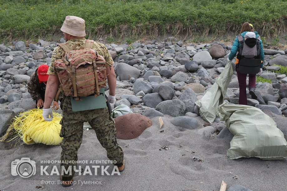 Заповедный берег юга Камчатки очистили от мусора. фото: Виктор Гуменюк. Фотография 36