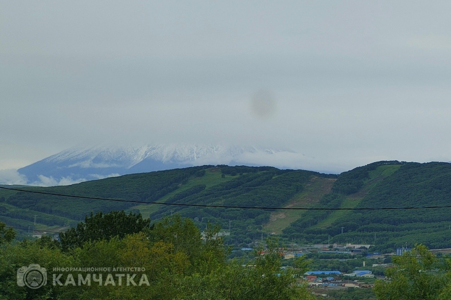 «Домашние» вулканы на Камчатке покрылись снегом. Фото: ИА "Камчатка". Фотография 1