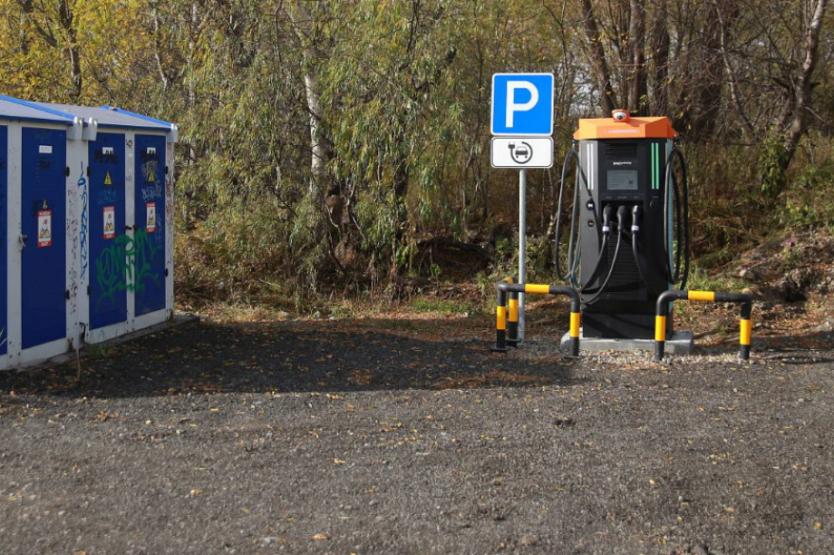 Предприниматели могут получить льготный кредит на строительство зарядных станций для электромобилей. Фото: Заксобрание Камчатского края (архив)
