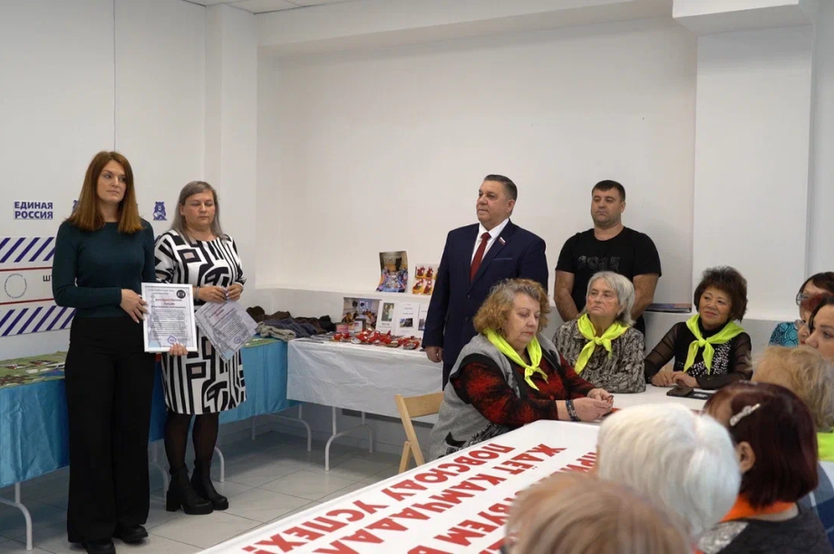  Знамя для 40-й бригады морской пехоты в столице Камчатки будет представлено 22 ноября. Фото: Городская Дума. Фотография 1