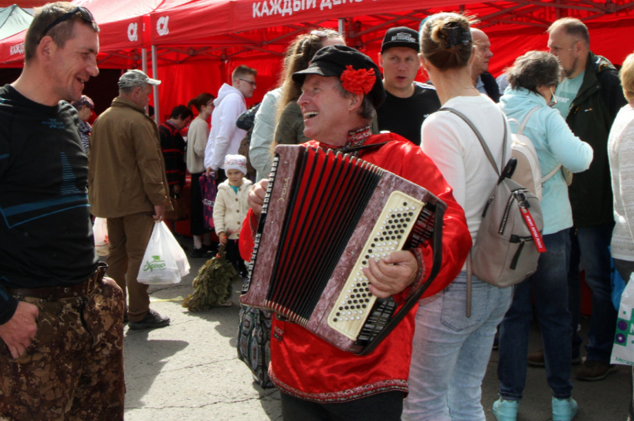 «Елизовская осень» скорректирует дорожное движение в райцентре Камчатки. Фото: Администрация ЕМР. Фотография 1