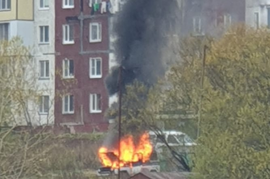  Полицейский УАЗ сгорел в столице Камчатки. Фото: соцсети. Фотография 1