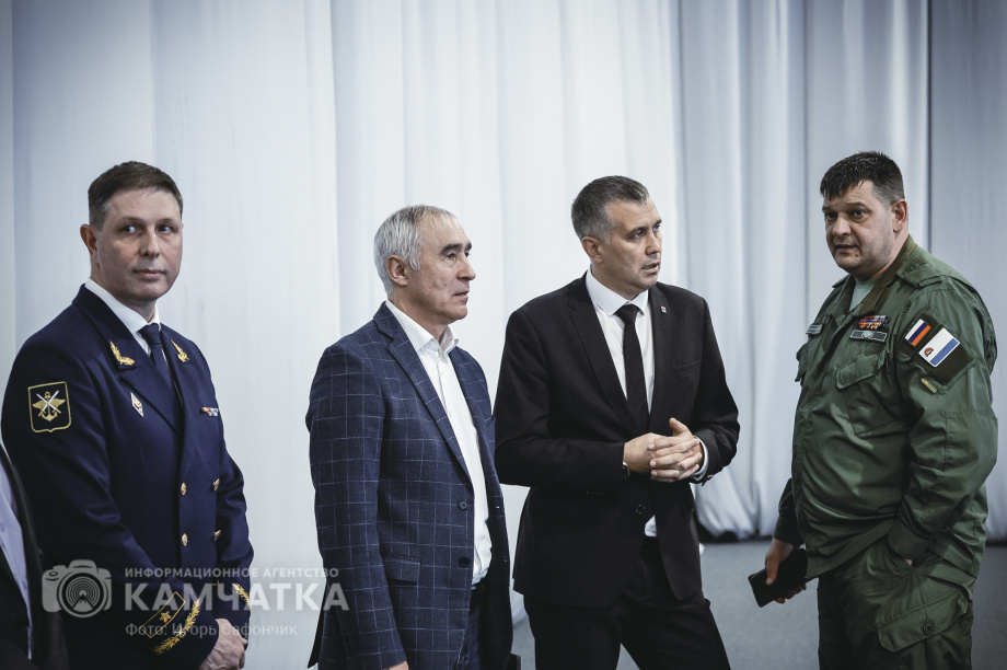 Губернатор Камчатского края Владимир Солодов огласит послание органам власти субъекта (фоторепортаж). Фото: «Камчатка Сегодня» / Игорь Сафончик. Фотография 27