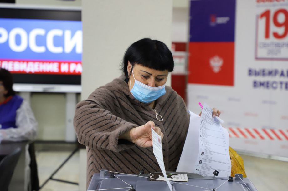 Почти половина избирательных участков Петропавловска-Камчатского обеспечена системами обработки бюллетеней. Фото: Виктор Гуменюк/  ИА "Камчатка"