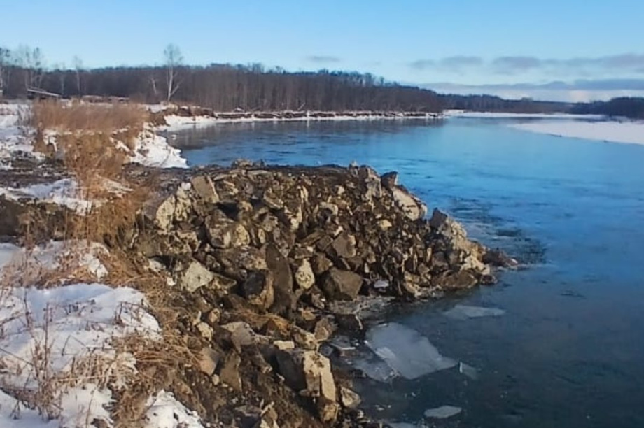 В Мильковском районе укрепили берега реки Камчатка. Фото: kamgov.ru (архив). Фотография 3
