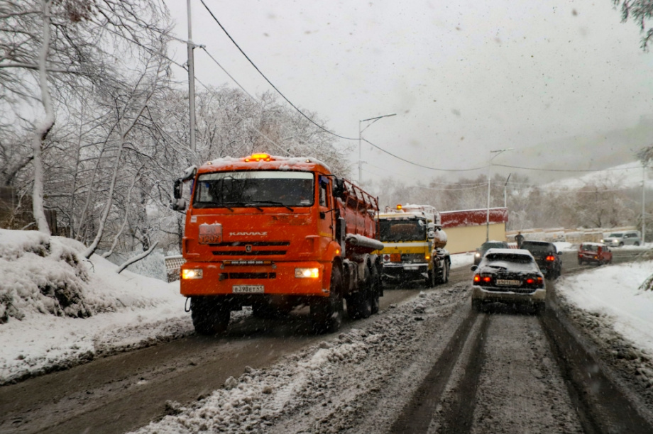 Участок дороги из Милькова в Усть-Камчатск расчистили от снега и открыли для маршрутного транспорта. Фото: архив ИА "Камчатка"