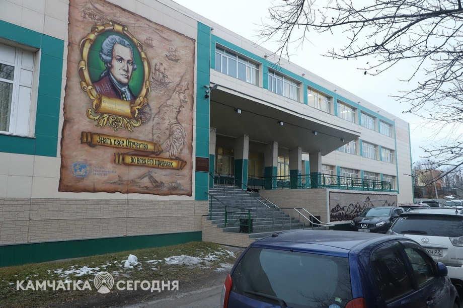 Презентация энциклопедического издания «Времен связующая нить. Художники Камчатки». Фоторепортаж. Фото: Виктор Гуменюк. Фотография 13