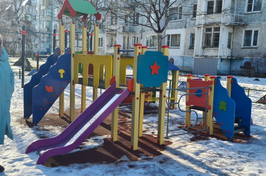 Общественники выявили опасные недостатки на новых детских площадках в Елизове. Фото: ОНФ в Камчатском крае . Фотография 4