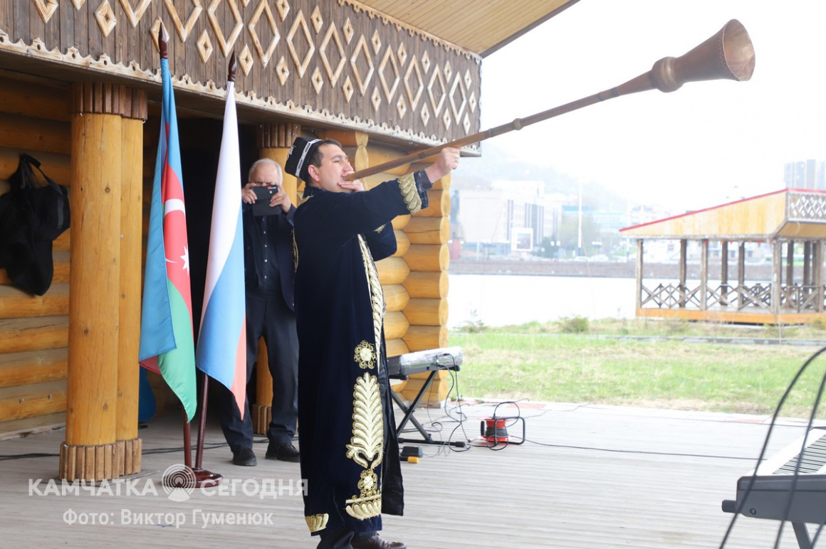 День независимости Азербайджана отметили на Камчатке. Фоторепортаж. фото: Виктор Гуменюк. Фотография 23