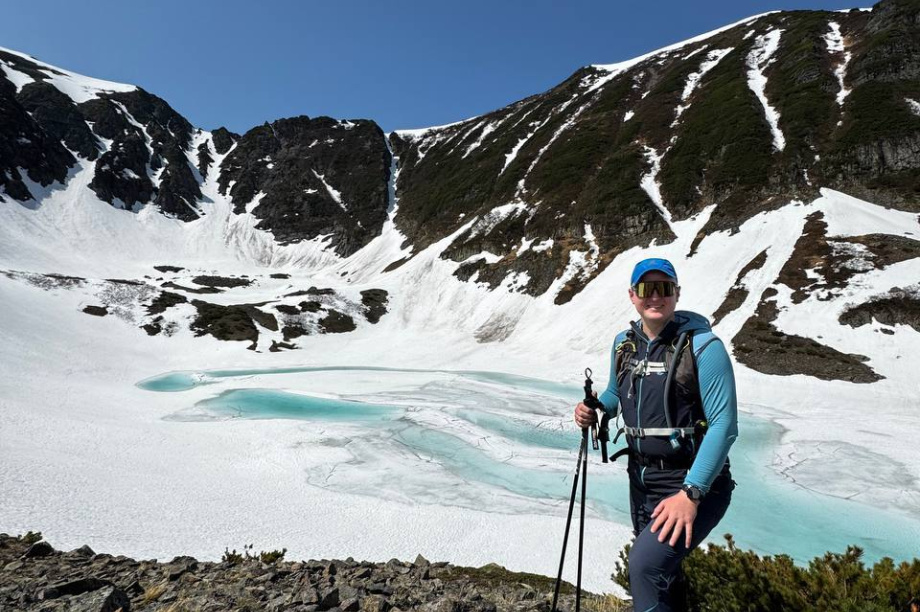Губернатор Камчатки прошел с земляками туристический маршрут на Голубые озера. 
