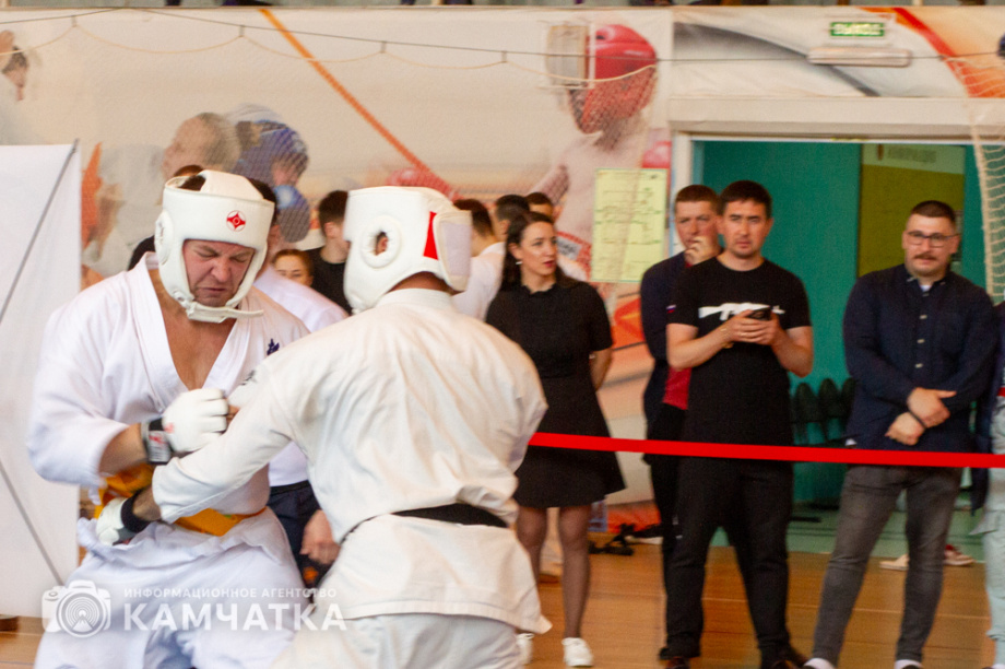 В Петропавловске-Камчатском прошёл чемпионат по киокусинкай памяти Сергея Павленко. Фото: Игорь Сафончик. Фотография 24
