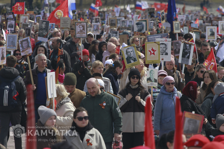 «Бессмертный полк» прошел по Петропавловску-Камчатскому. Фото: ИА "Камчатка". Фотография 40