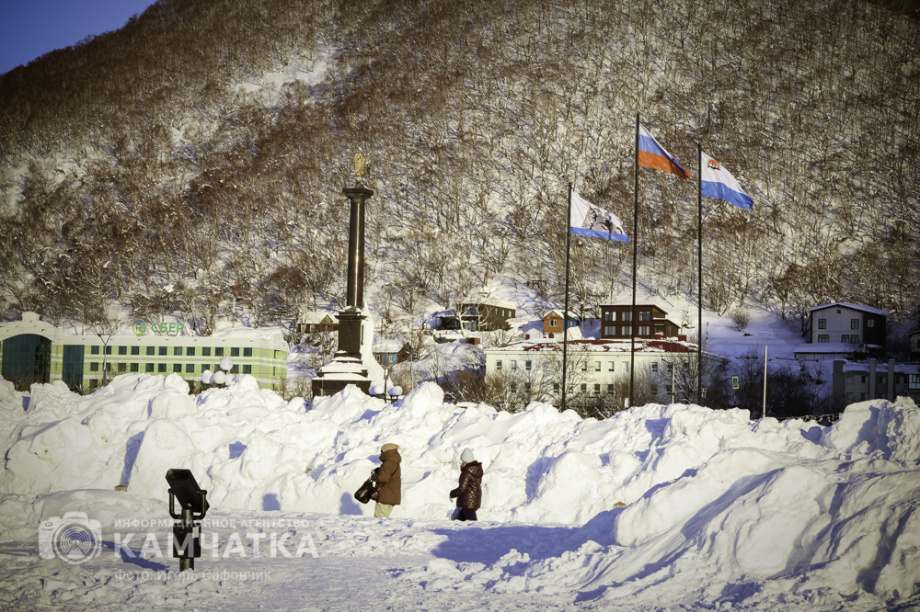 В Петропавловске-Камчатском продолжаются новогодние развлечения (фоторепортаж). Фото: «Камчатка Сегодня» \ Игорь Сафончик. Фотография 2