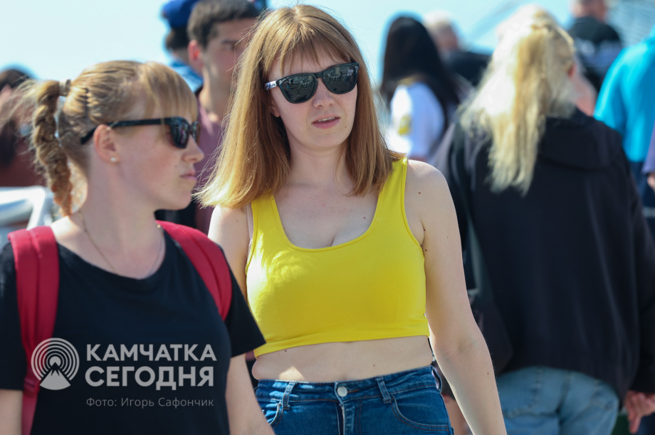 Парусник «Надежда» пригласил на борт жителей Петропавловска-Камчатского. Фото: ИА «Камчатка» \ Игорь Сафончик. Фотография 18