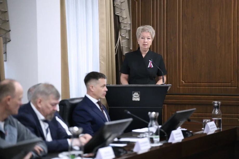Депутаты Законодательного Собрания Камчатского края 5-го созыва получили удостоверения об избрании. Фото: Законодательное собрание Камчатского края. Фотография 2