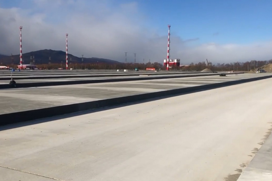 Более 70%  планового объема бетона залили на стройке перрона аэропорта в городе Елизово. Фото: ИА "Камчатка". Фотография 1