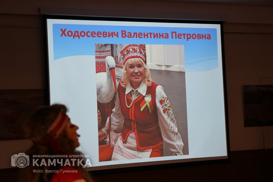 Камчатский журналист и писатель Михаил Жилин представил новую книгу. Фото: ИА «Камчатка» \ Виктор Гуменюк. Фотография 77