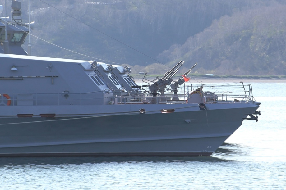 Над новым кораблём Тихоокеанского флота подняли Андреевский флаг. Фото: Алексей Кузьмин / ИА «Камчатка». Фотография 1